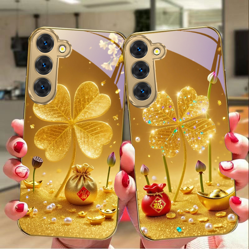 Samsung Galaxy S24 - A huge golden clover For Samsung
